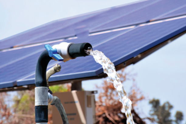 i-solar-powered-water-pumps-for-irrigation